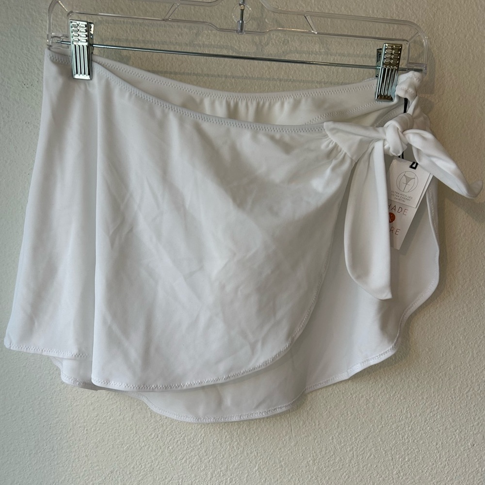 SHADE & SHORE swim bottoms. NEW